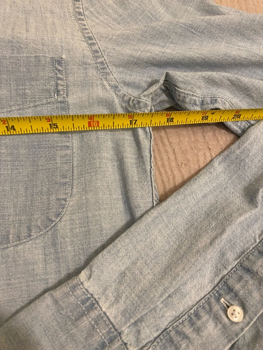J. Crew Light Chambray Button-Down Slim Fit Shirt. size XS . Style BE186